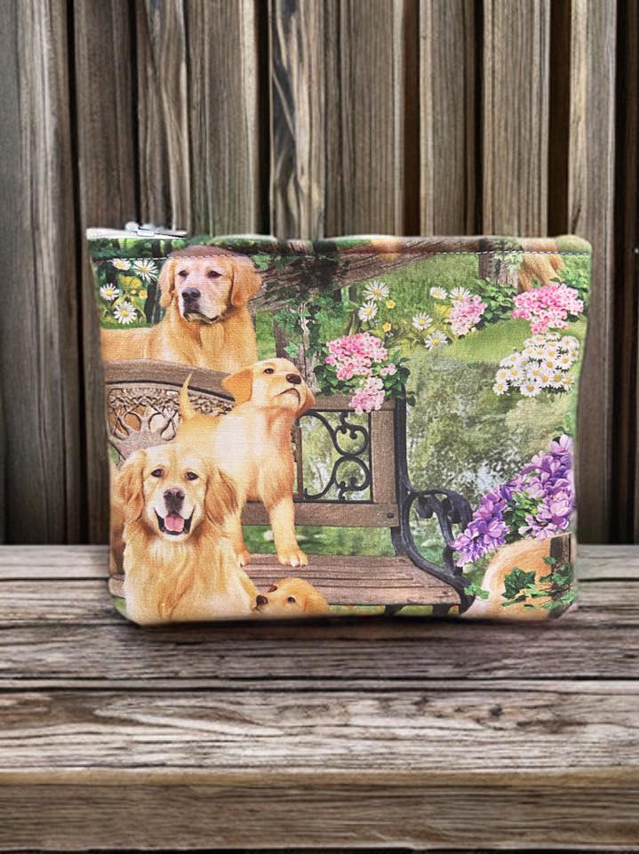 Timeless Treasures Golden Retriever Dog Animal Park Green (TT Howl You Doing? 1)