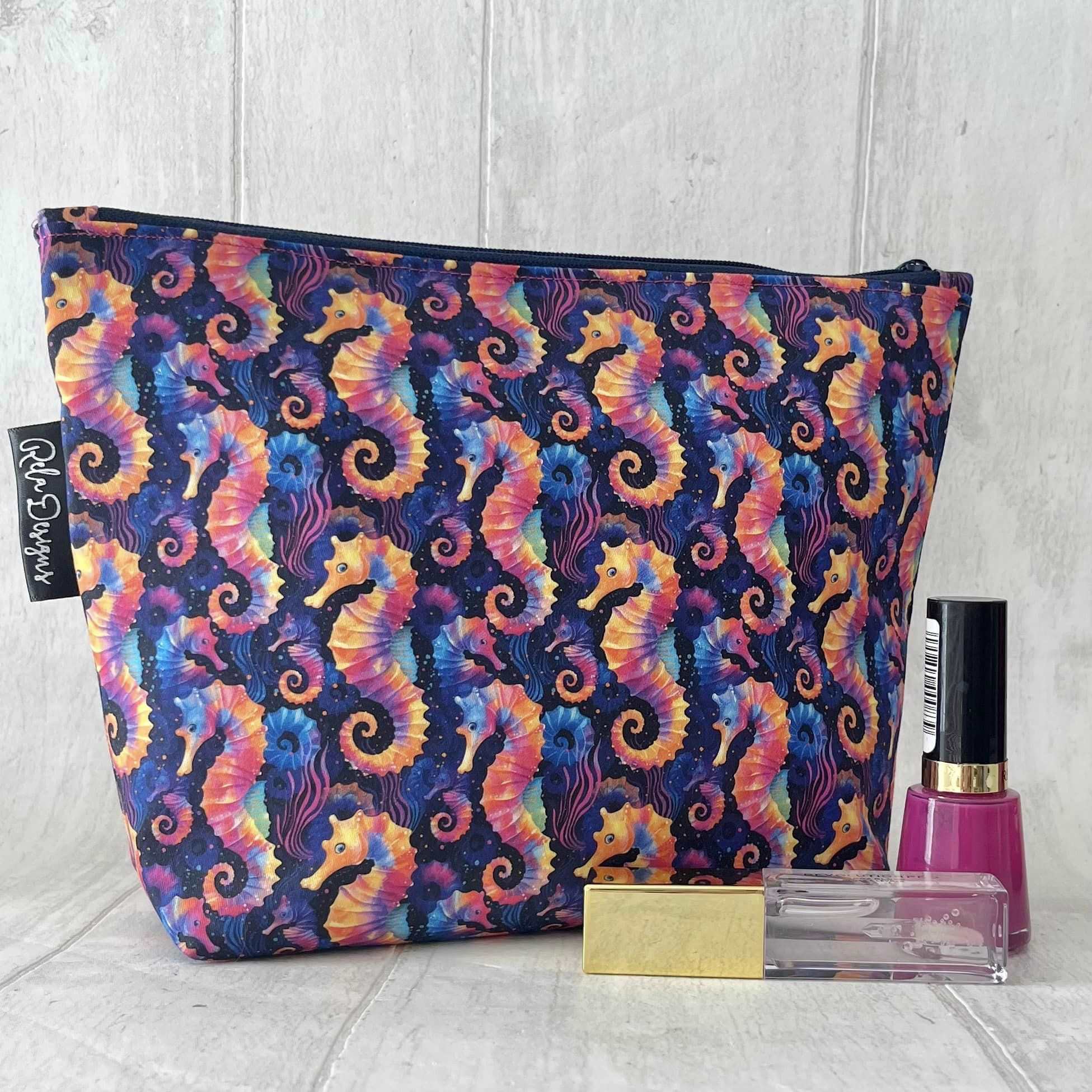 Quirky Cottons Animal Nature Wildlife Tropical Fish Marine Aquatic Ocean Sea Multi-Coloured Remnant (44cm x 156cm QC Rainbow Seahorses)