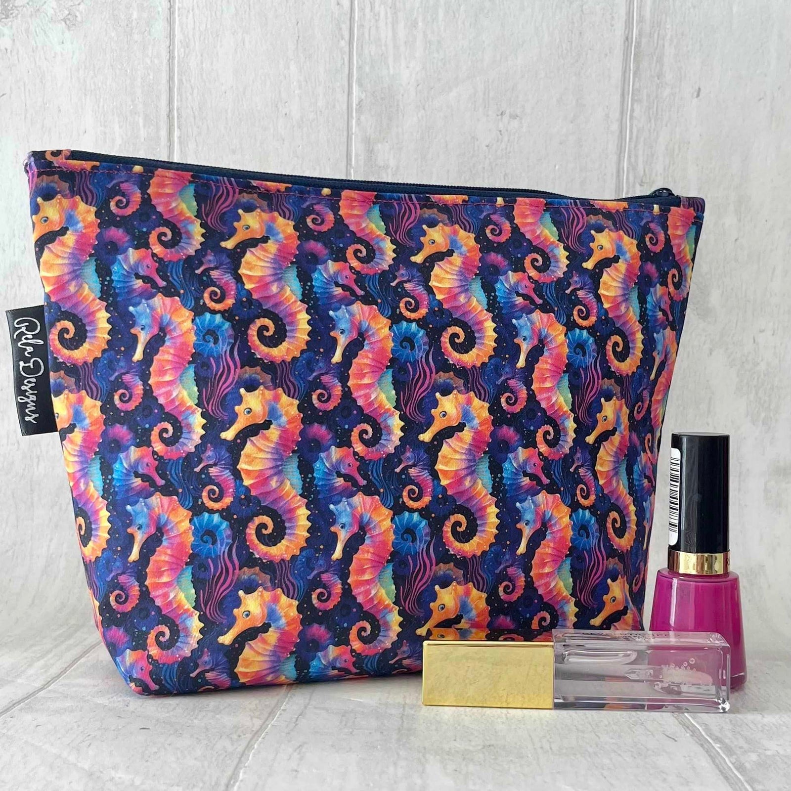 Quirky Cottons Animal Nature Wildlife Tropical Fish Marine Aquatic Ocean Sea Multi-Coloured Remnant (44cm x 156cm QC Rainbow Seahorses)
