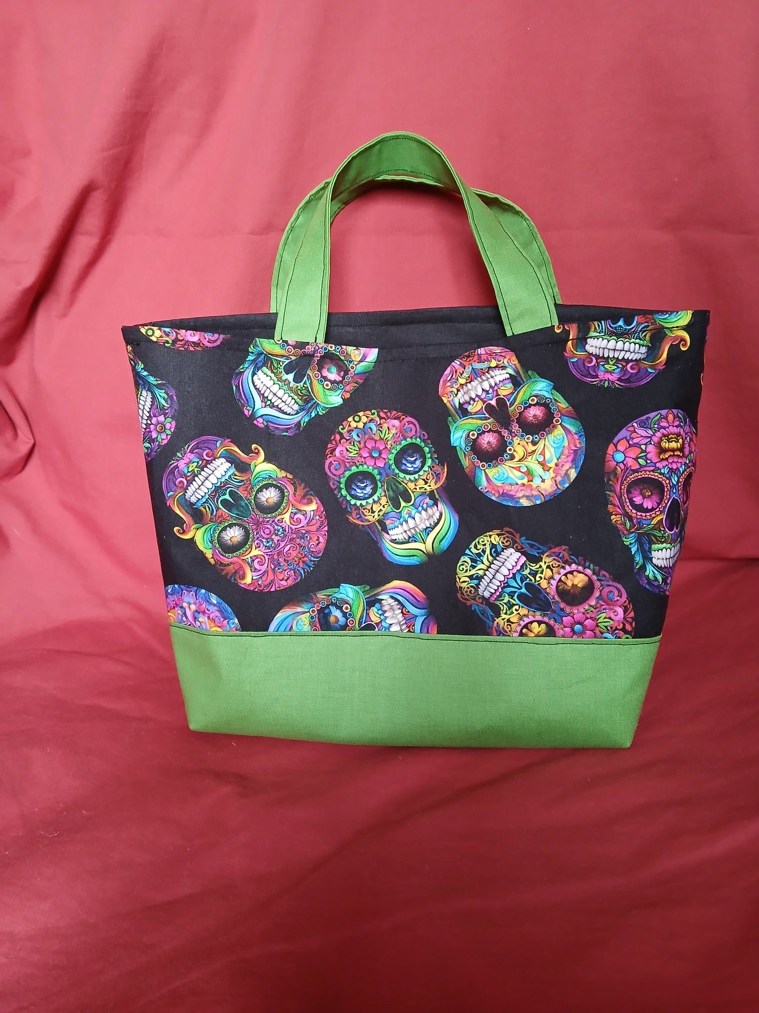 Timeless Treasures Bright Floral Multi-Coloured Sugar Skulls Halloween Spooky Black (TT Day Of The Dead 4)