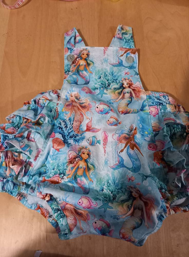 Timeless Treasures Underwater Mermaids Childrens Ocean Fish Seahorse Blue (TT Underwater Mermaids 1)