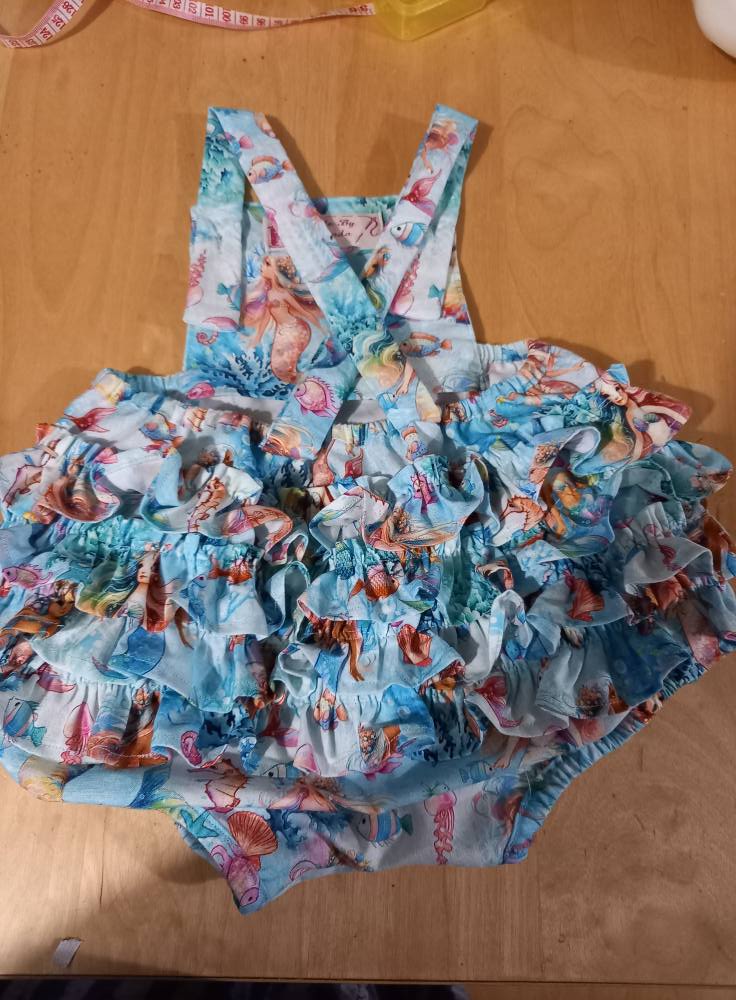 Timeless Treasures Underwater Mermaids Childrens Ocean Fish Seahorse Blue (TT Underwater Mermaids 1)