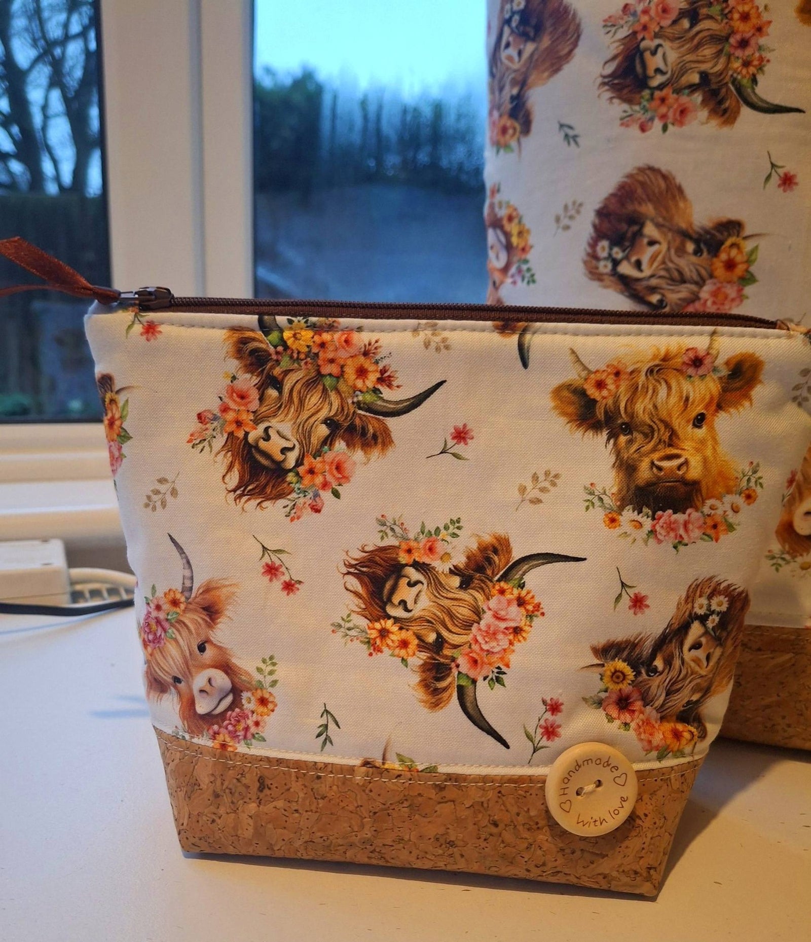 Timeless Treasures Tossed Highland Cow Farm Animal Cream Floral 100% Cotton Fabric (TT You Are My Sunshine 1)