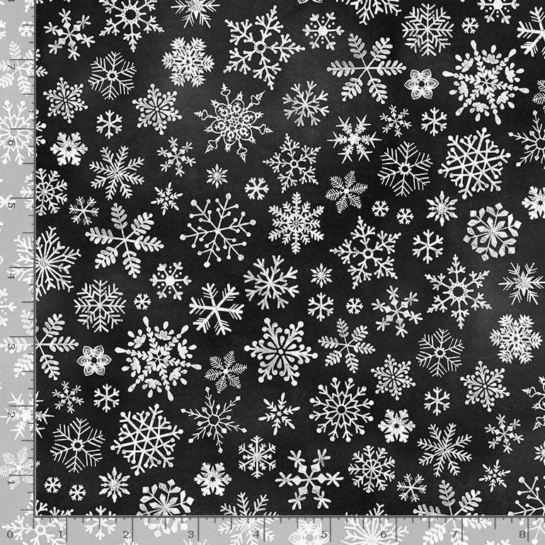 Timeless Treasures Christmas Snowflakes Black Remnant (32cm x 112cm TT Winter Wonderland 3)