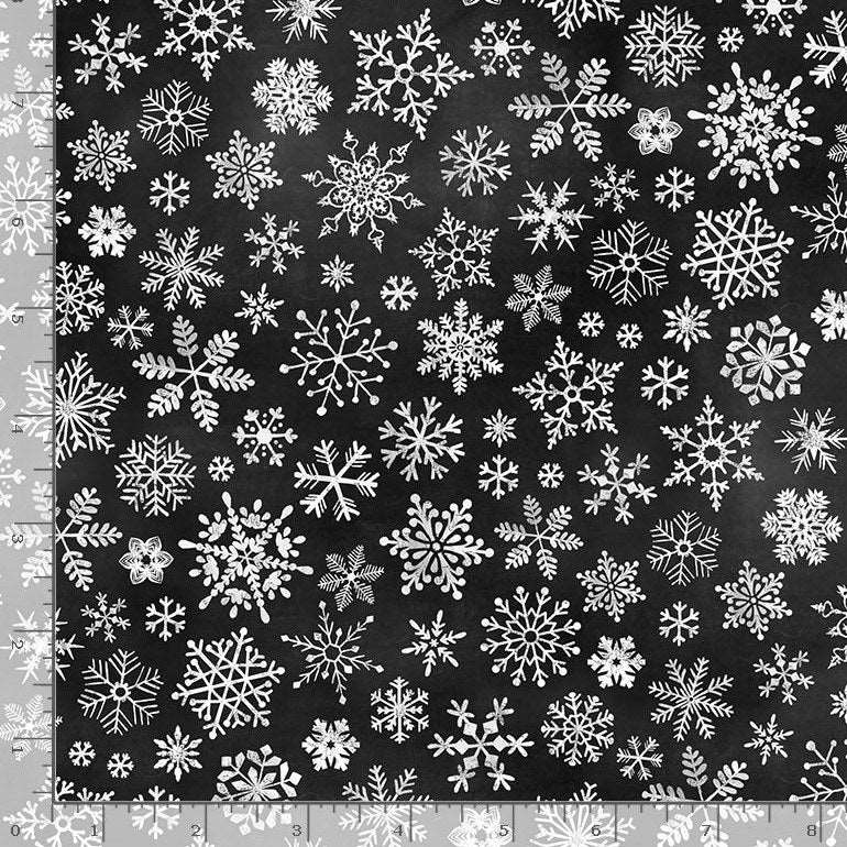 Timeless Treasures Christmas Snowflakes Black Remnant (29cm x 112cm TT Winter Wonderland 3)