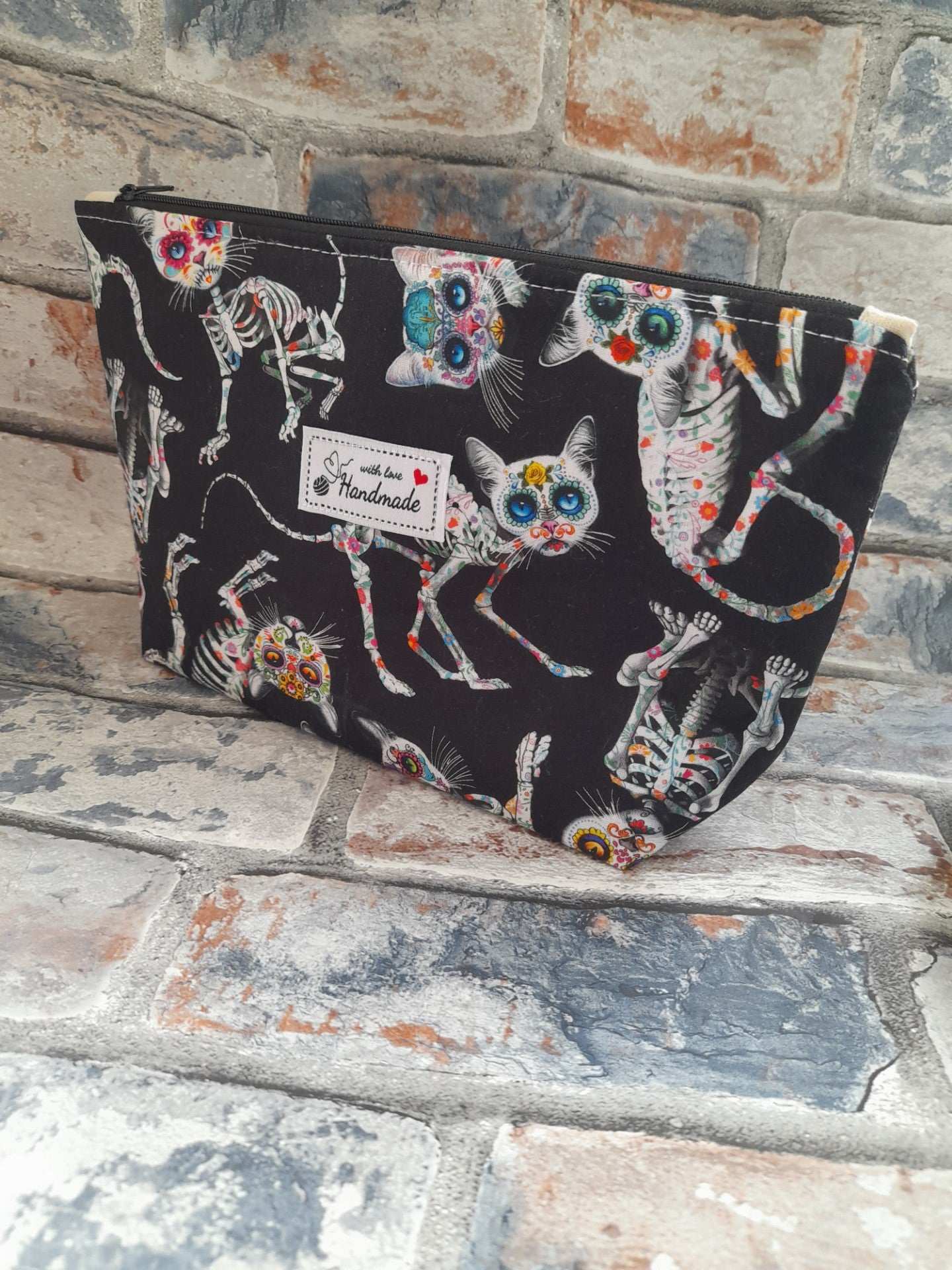 Timeless Treasures Tossed Skeleton Bones Cats Spooky Halloween Animal Black (TT Day Of The Dead 1)
